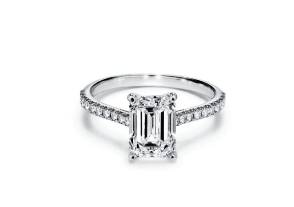 Emerald-cut Diamond Ring